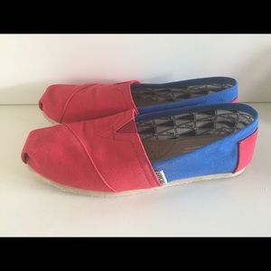 Red and Blue Canvas Women’s Classics